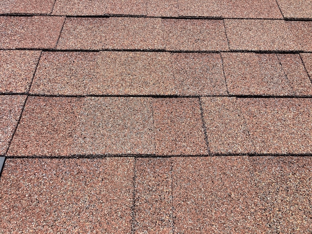 状態が良好なアスファルトシングル